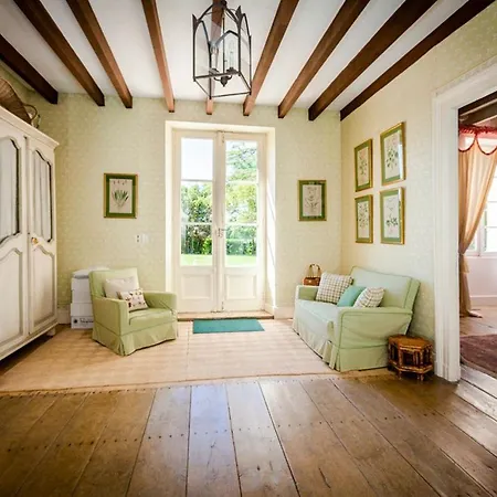 Hébergement de vacances Chateau Segalas Montignac-de-Lauzun