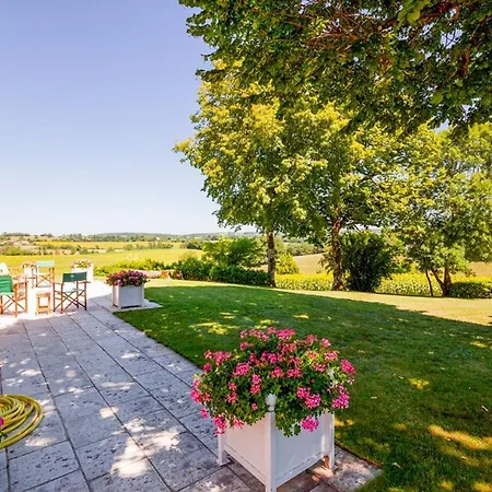 Hébergement de vacances Chateau Segalas *