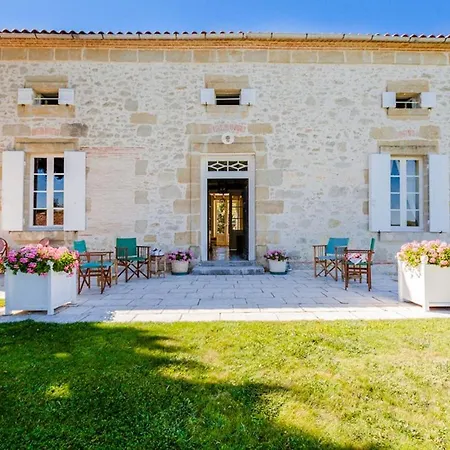 Hébergement de vacances Chateau Segalas Montignac-de-Lauzun